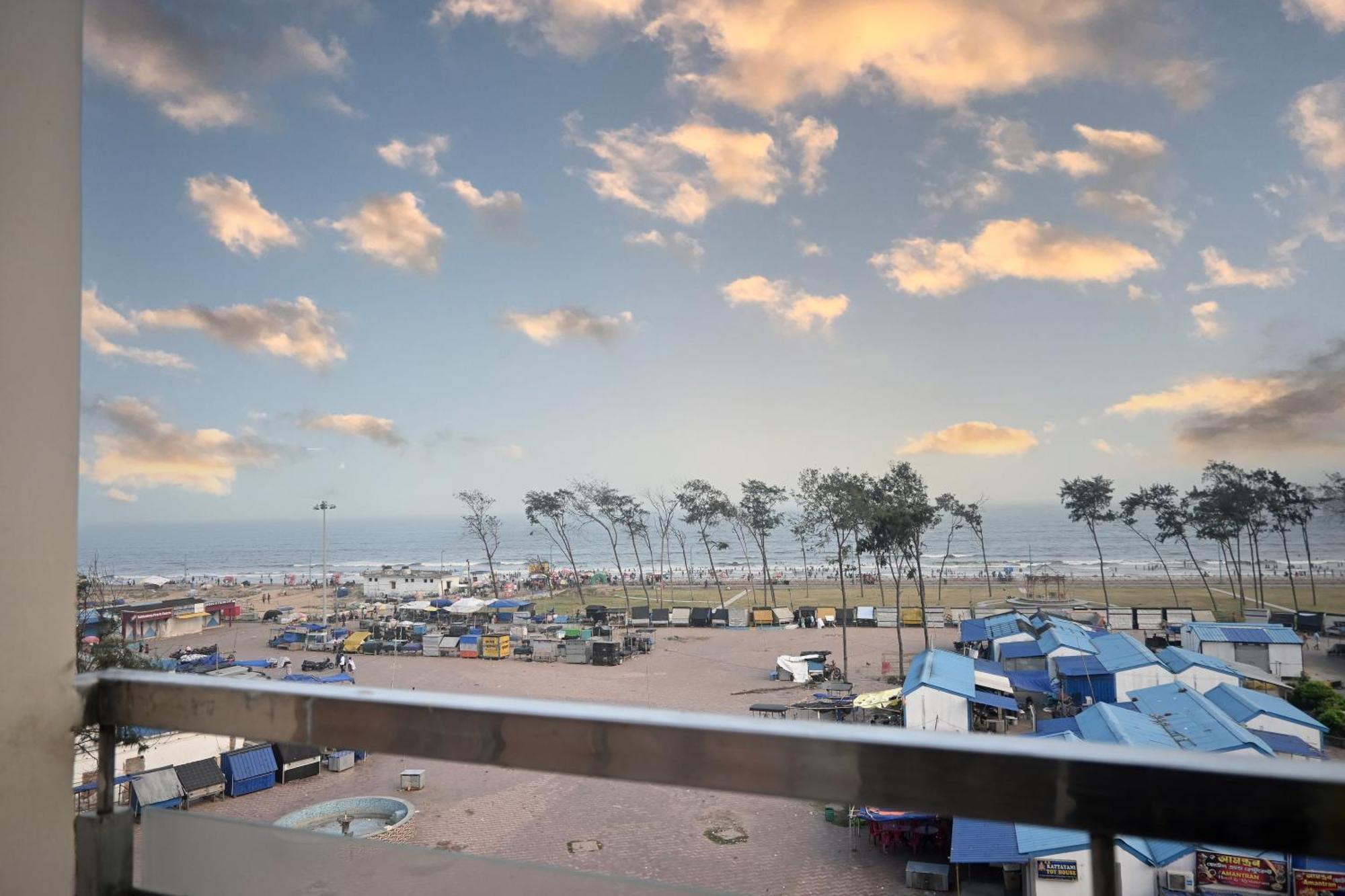 Royal Sea View !! Beach Front With Free Wifi !! 迪卡 外观 照片