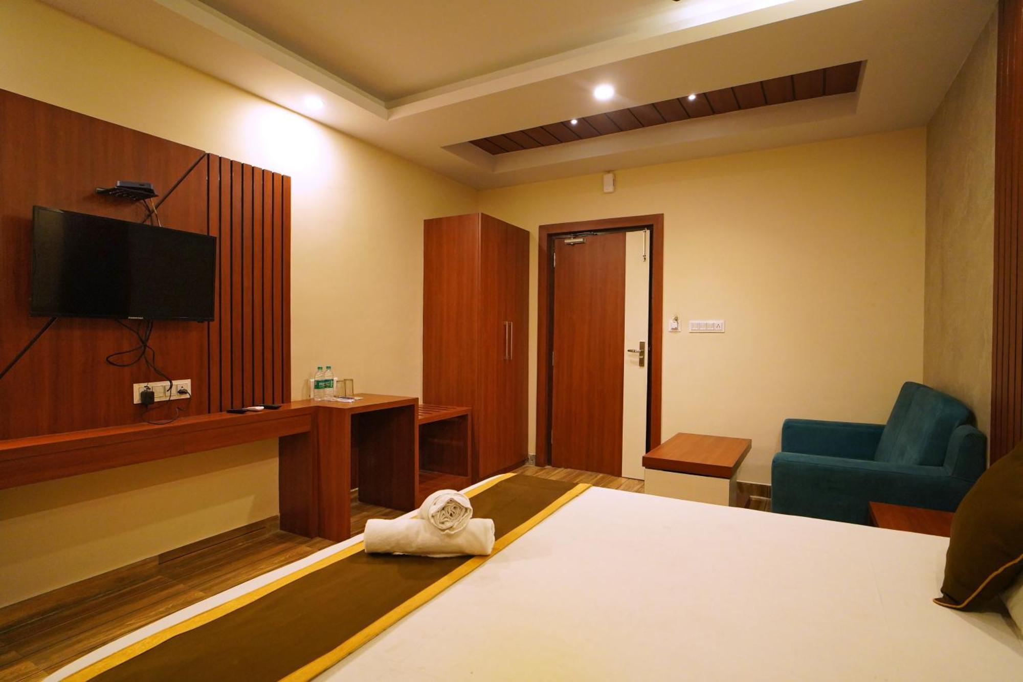 Royal Sea View !! Beach Front With Free Wifi !! 迪卡 外观 照片