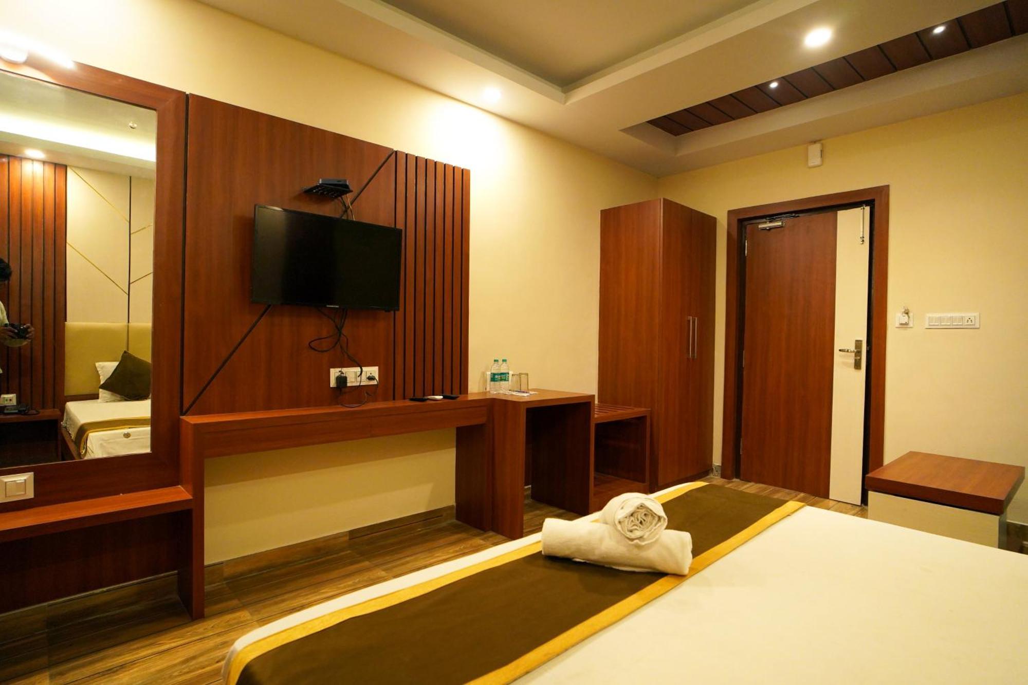Royal Sea View !! Beach Front With Free Wifi !! 迪卡 外观 照片
